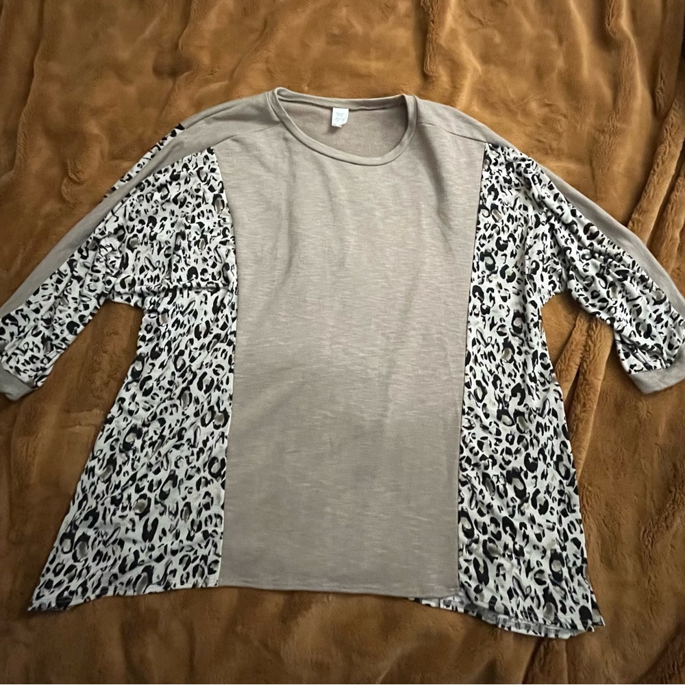Leopard Print Sleeve Women's Top - Beige